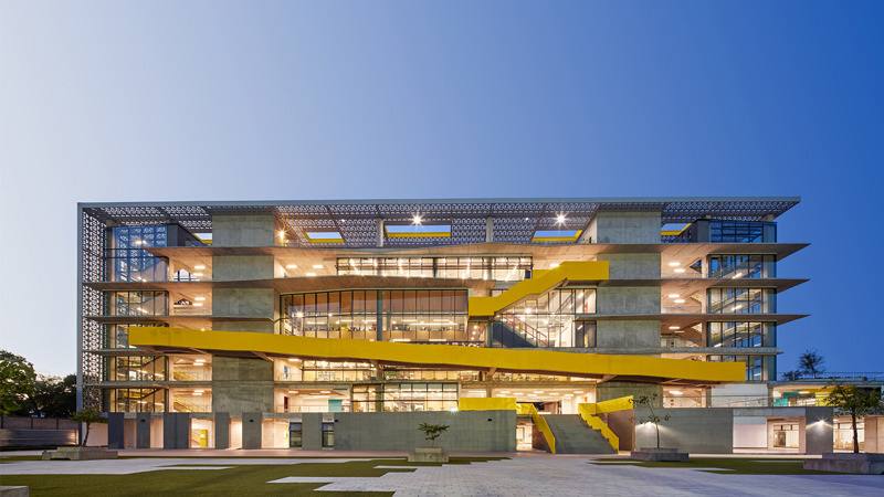 American School Foundation of Guadalajara | High School image